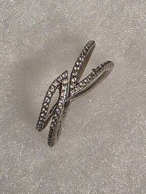 Silver Crisscross Pavé Ring - Sparkling White Crystal Accent